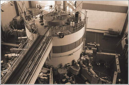 Hala reaktora EWA w Instytucie Badań Jądrowych w Świerku (ok. 1965 roku)