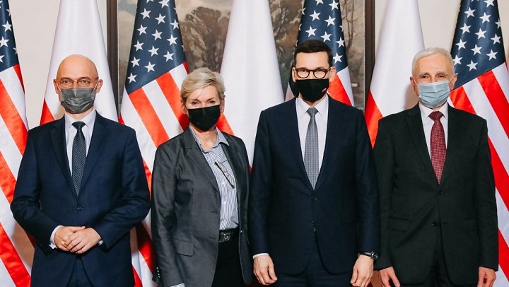 Premier Mateusz Morawiecki, sekretarz energii USA Jennifer Granholm, minister Michał Kurtyka i sekretarz stanu Piotr Naimski, fot. gov.pl